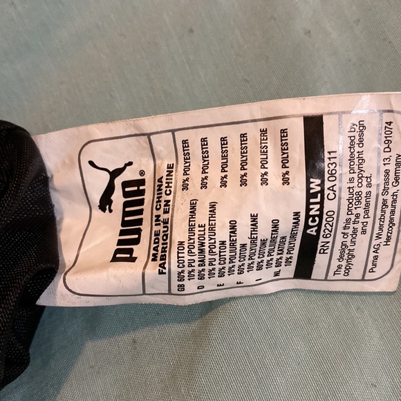 NWOT - Grey & Black Puma Wristlet - Picture 9 of 10